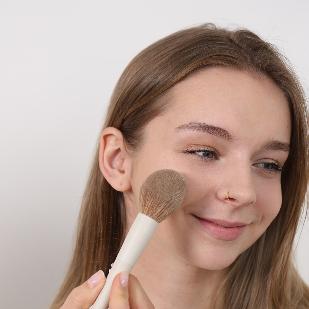 Mineralni puder v prahu light